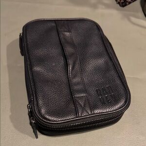 RadRev Black Toiletries zippered bag